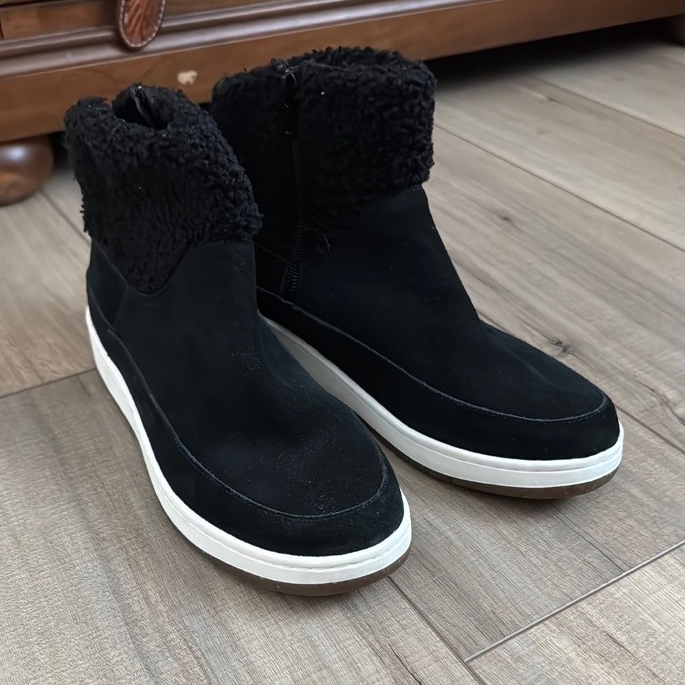 Aetrex Winnie Women’s Black Boots